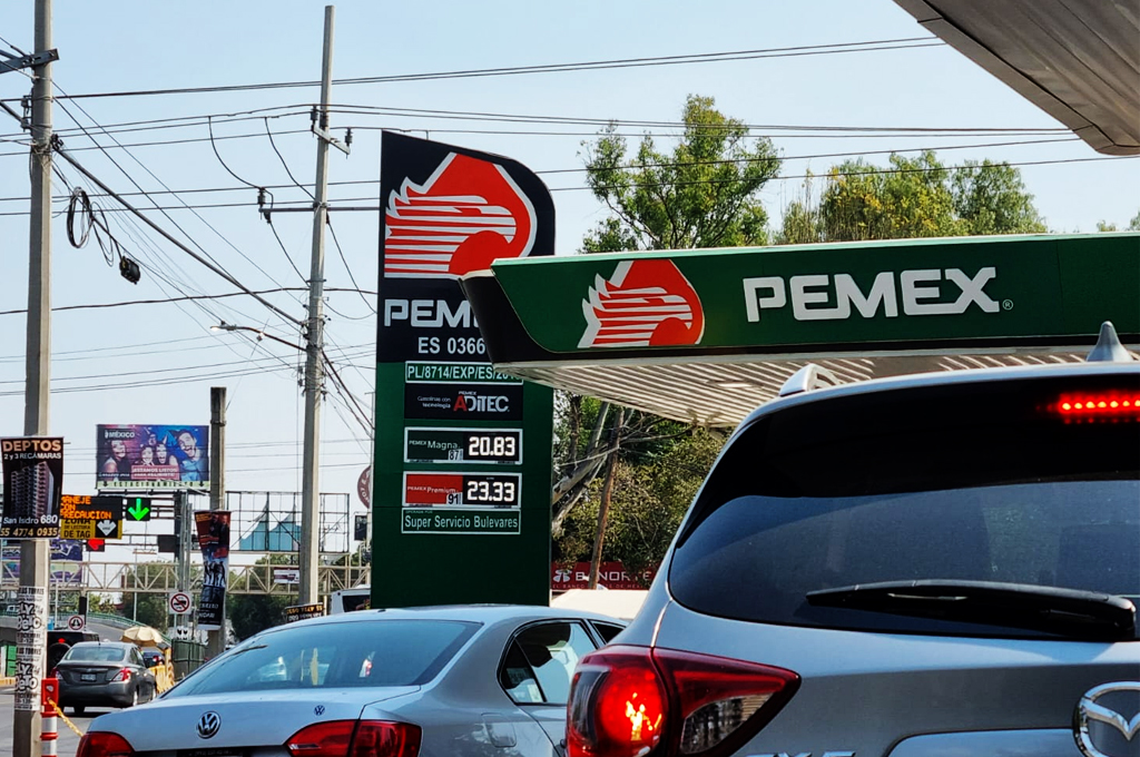 Trabas para importar gasolina, una de las causas de la escasez en el país – El Financiero