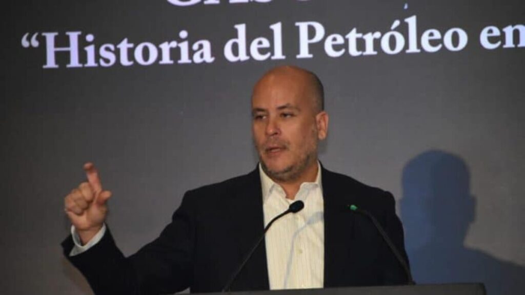Ven permanencia de autos con hidrocarburos – El Financiero