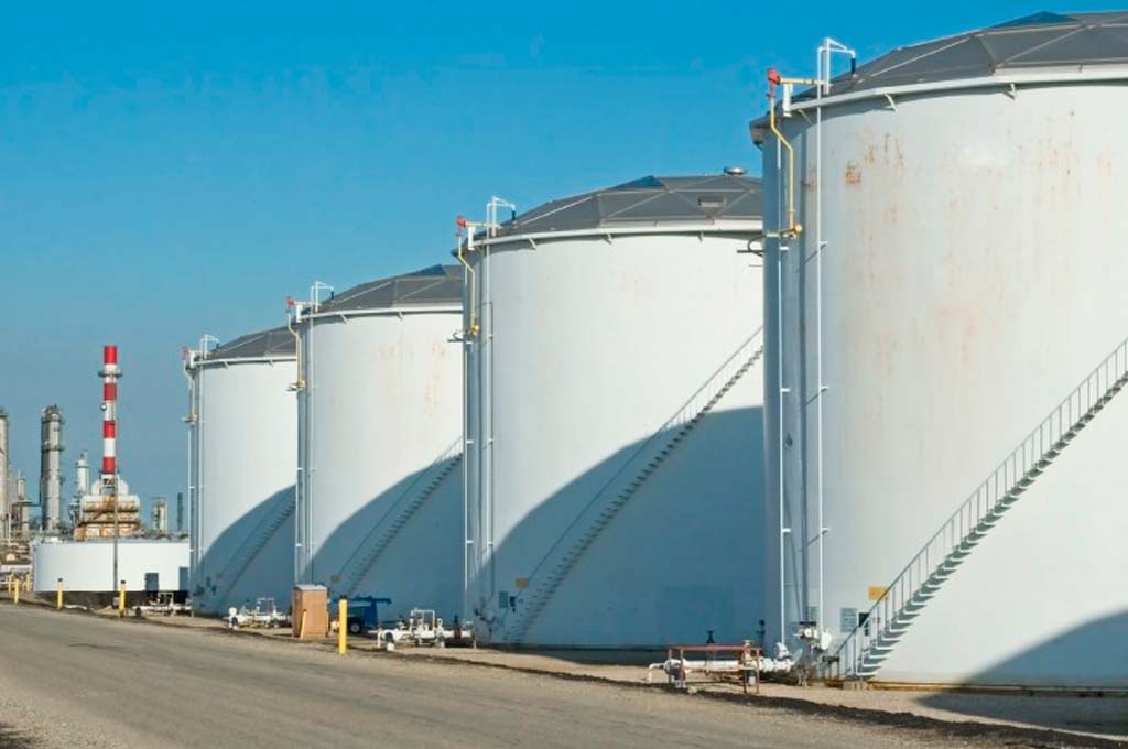 Gobierno queda a deber en estrategia huachicol y días de inventario mínimo en combustibles – ENERGY21